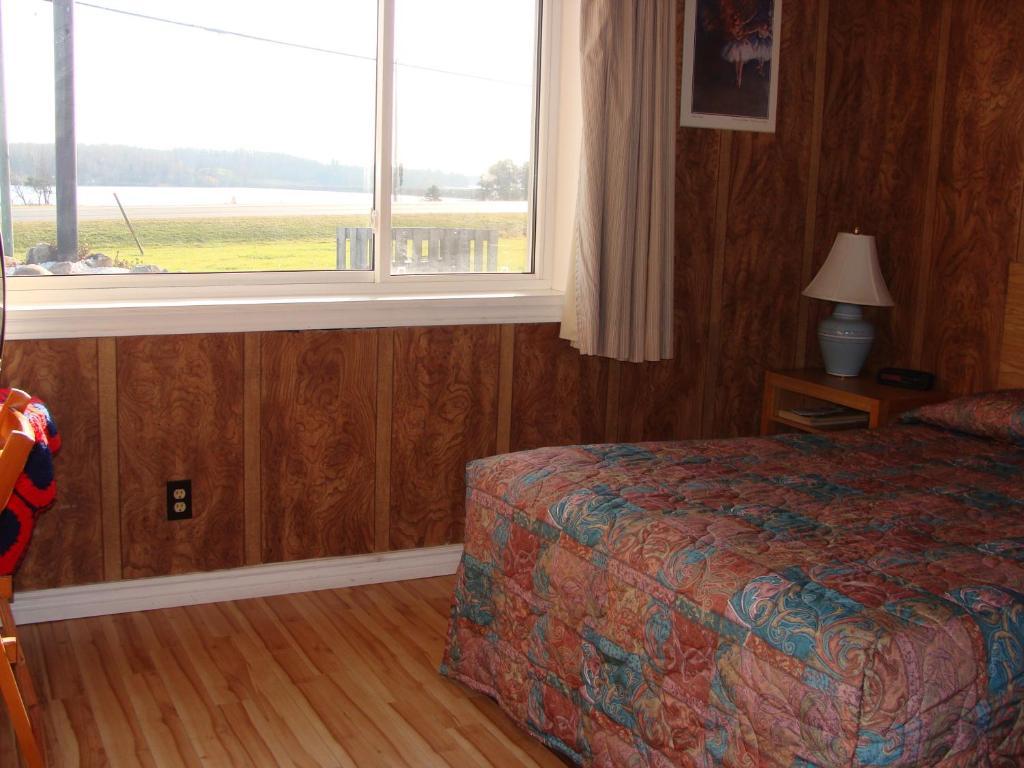 Long Sault Lion Motel מראה חיצוני תמונה