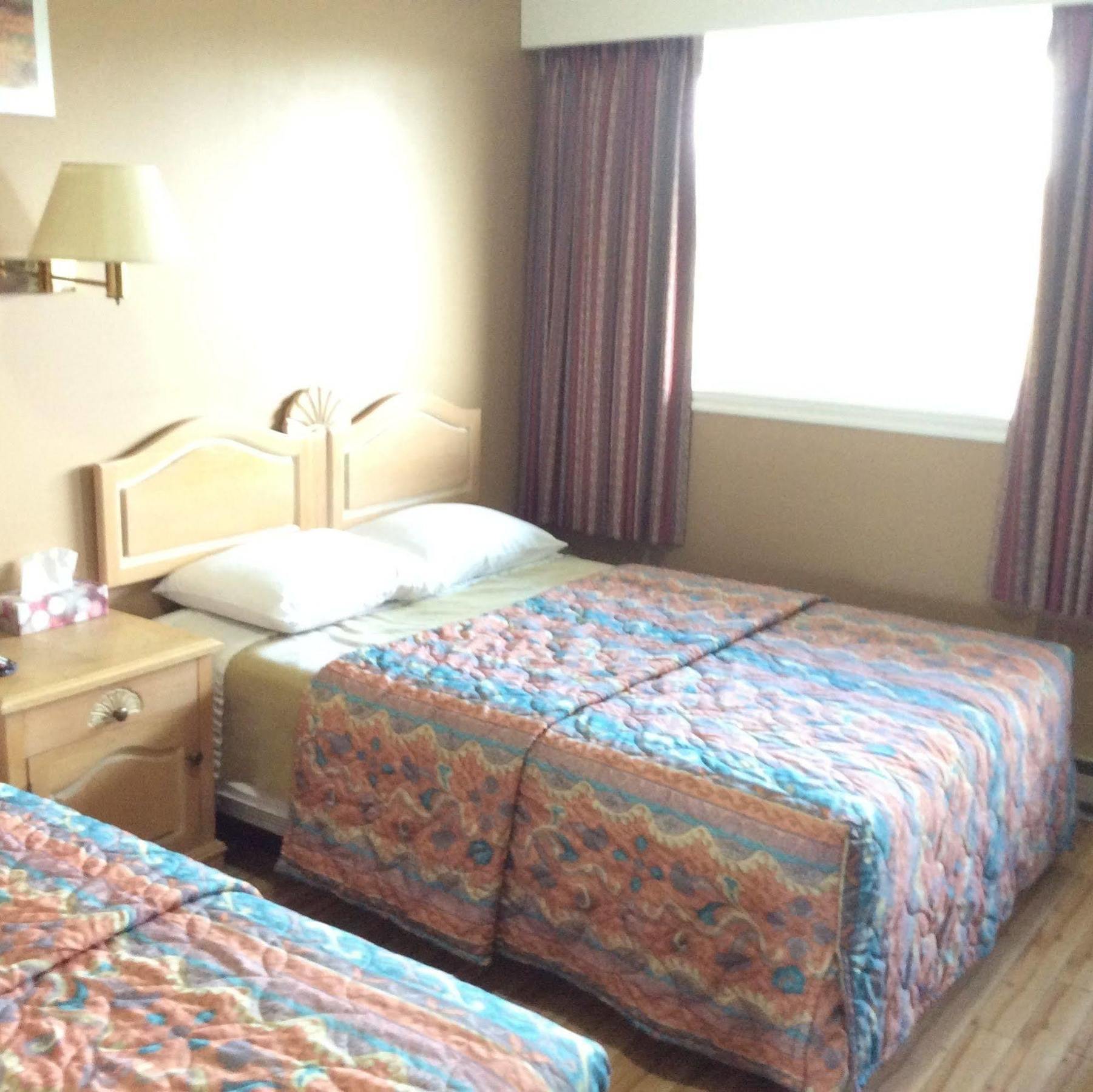 Long Sault Lion Motel מראה חיצוני תמונה