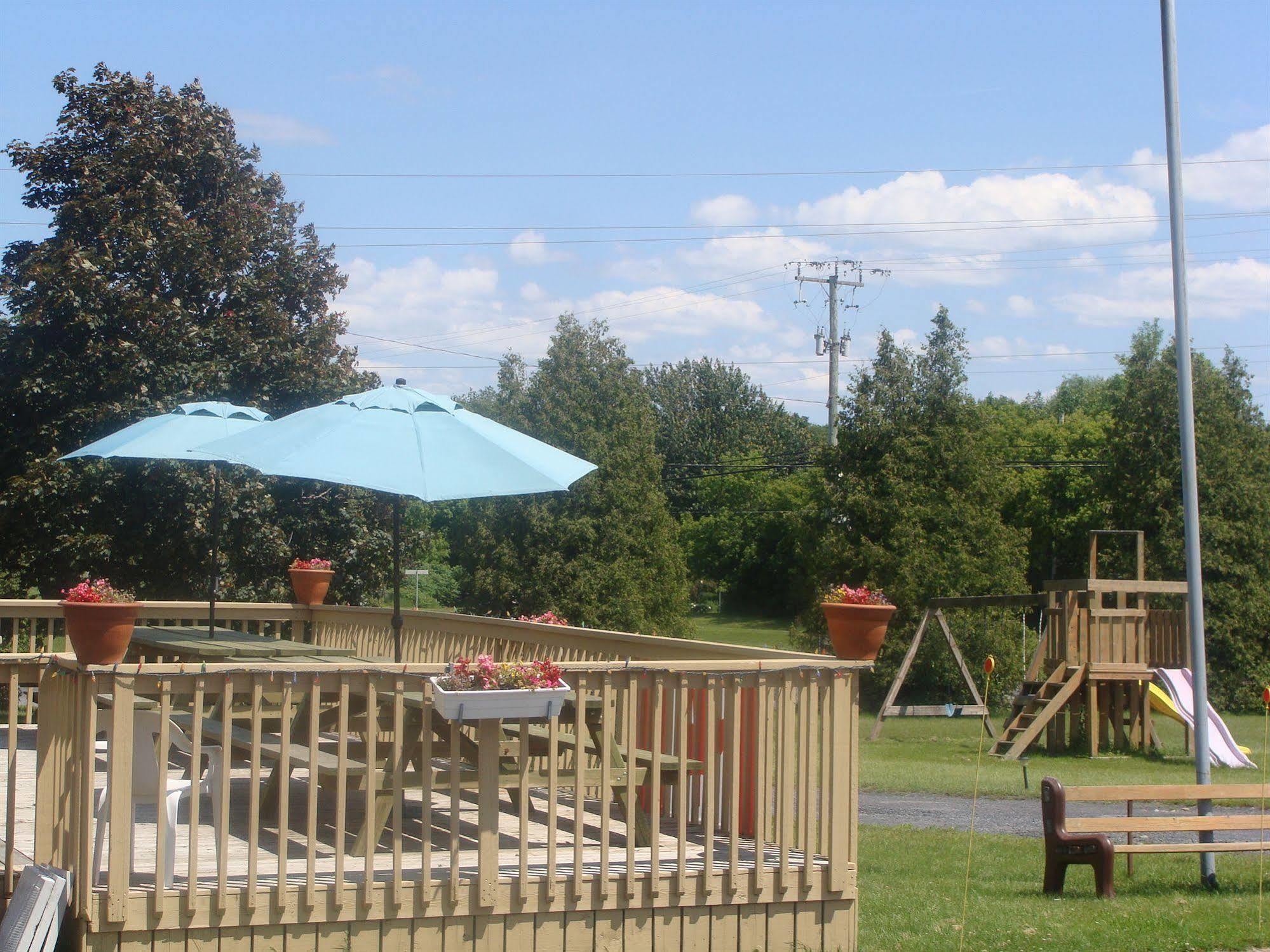 Long Sault Lion Motel מראה חיצוני תמונה
